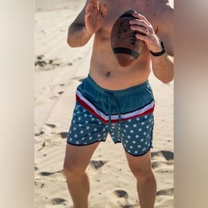 NWT BURLEBO Men’s Red White and Blue Spandex Lined 5’’ Swim Trunks- S